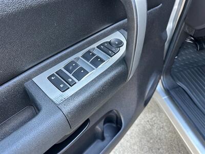 2007 Chevrolet Silverado 1500 Vortecmax 6.0L 4X4 LT Crew Cab Short Bed LOW MILES - Photo 13 - Sacramento, CA 95826