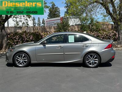 2020 Lexus IS 300 4-Cyl Turbo LOW MILES ONE OWNER   - Photo 2 - Sacramento, CA 95838