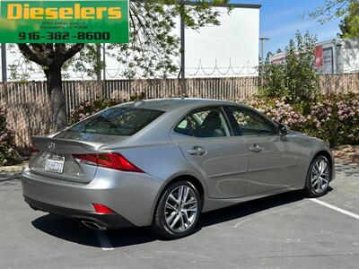 2020 Lexus IS 300 4-Cyl Turbo LOW MILES ONE OWNER   - Photo 4 - Sacramento, CA 95838