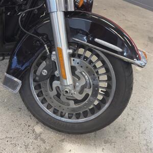 2013 Harley Davidson FLHTK ELECTRA GLIDE LIMITE   - Photo 10 - Las Vegas, NV 89146