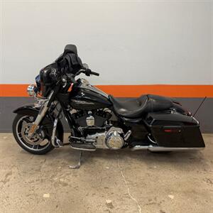 2013 Harley Davidson Street Glide   - Photo 2 - Las Vegas, NV 89146