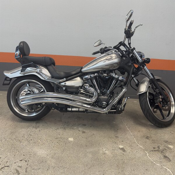 2009 Yamaha Raider 1900  