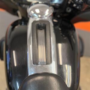 2014 Harley-Davidson Touring Electra Glide   - Photo 10 - Las Vegas, NV 89146