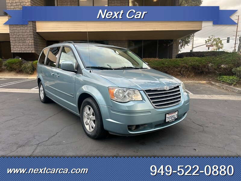 2008 Chrysler Town & Country Touring  With Back up Camera