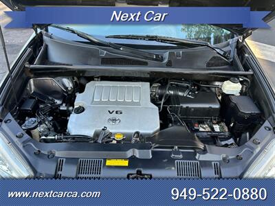 2012 Toyota Highlander SE V6  With Back up Camera & Third Row Seating - Photo 28 - Irvine, CA 92614