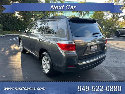 2012 Toyota Highlander SE V6  With Back up Camera & Third Row Seating - Photo 5 - Irvine, CA 92614