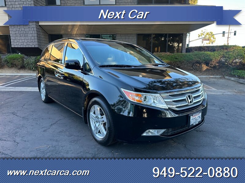 2012 Honda Odyssey Touring Elite FWD  With NAVI and Back up Camera