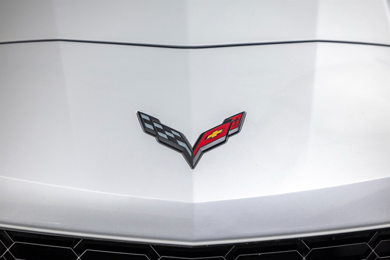 2018 Chevrolet Corvette Z06   - Photo 8 - Springfield, MO 65802