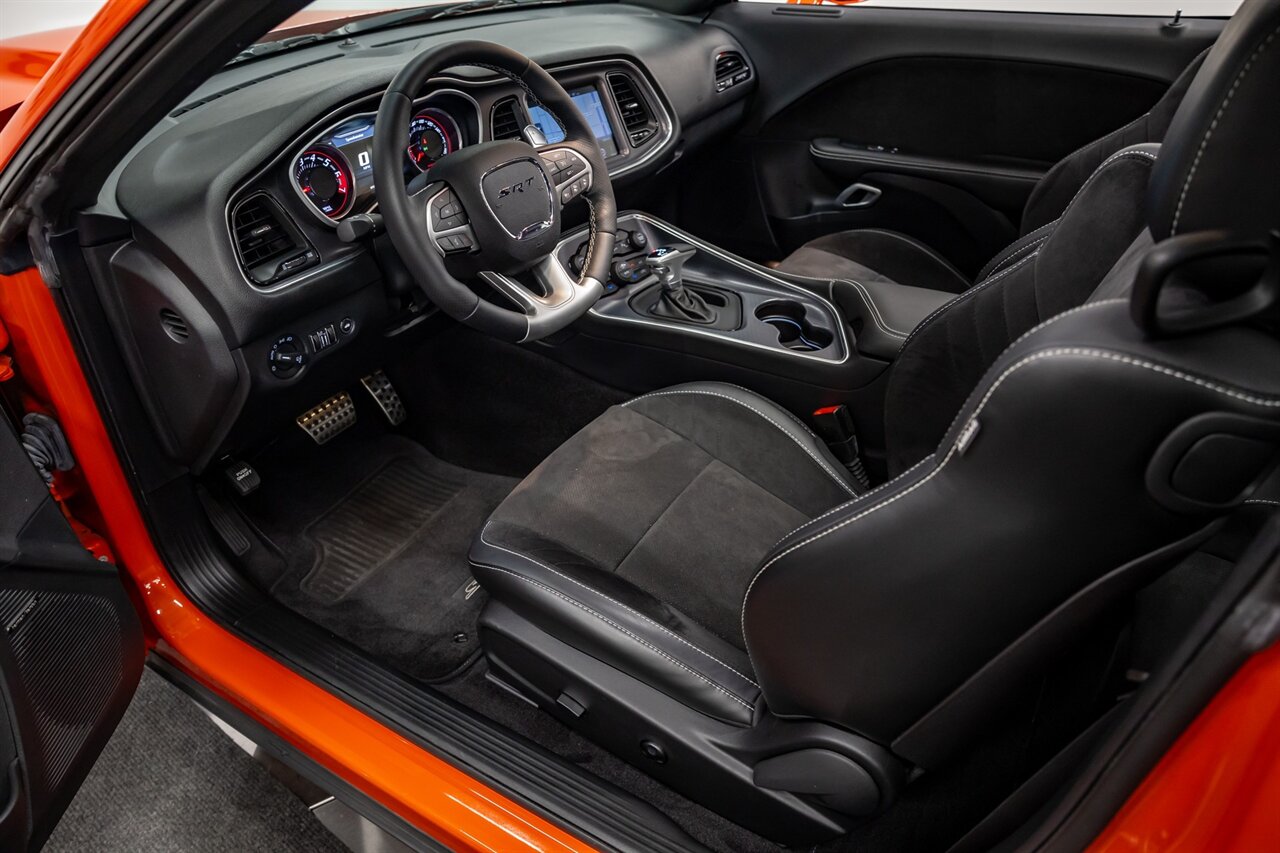 2016 Dodge Challenger SRT 392   - Photo 34 - Springfield, MO 65802