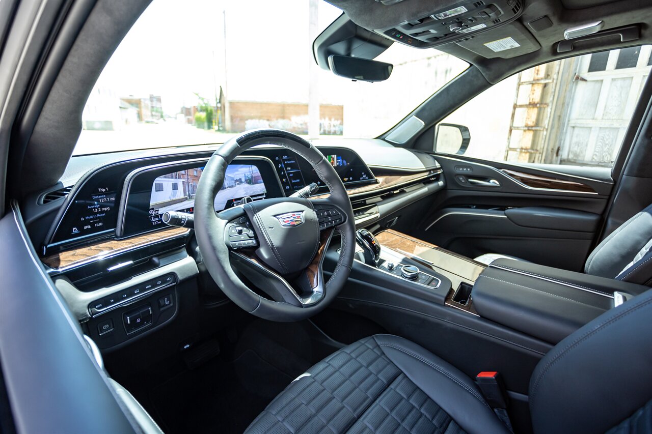 2022 Cadillac Escalade ESV Premium Luxury Platinum   - Photo 17 - Springfield, MO 65802