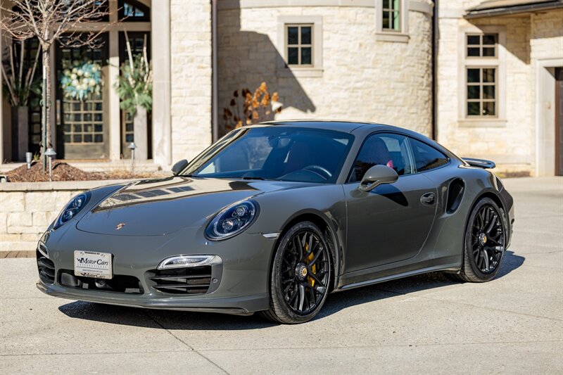 2016 Porsche 911 Turbo S  