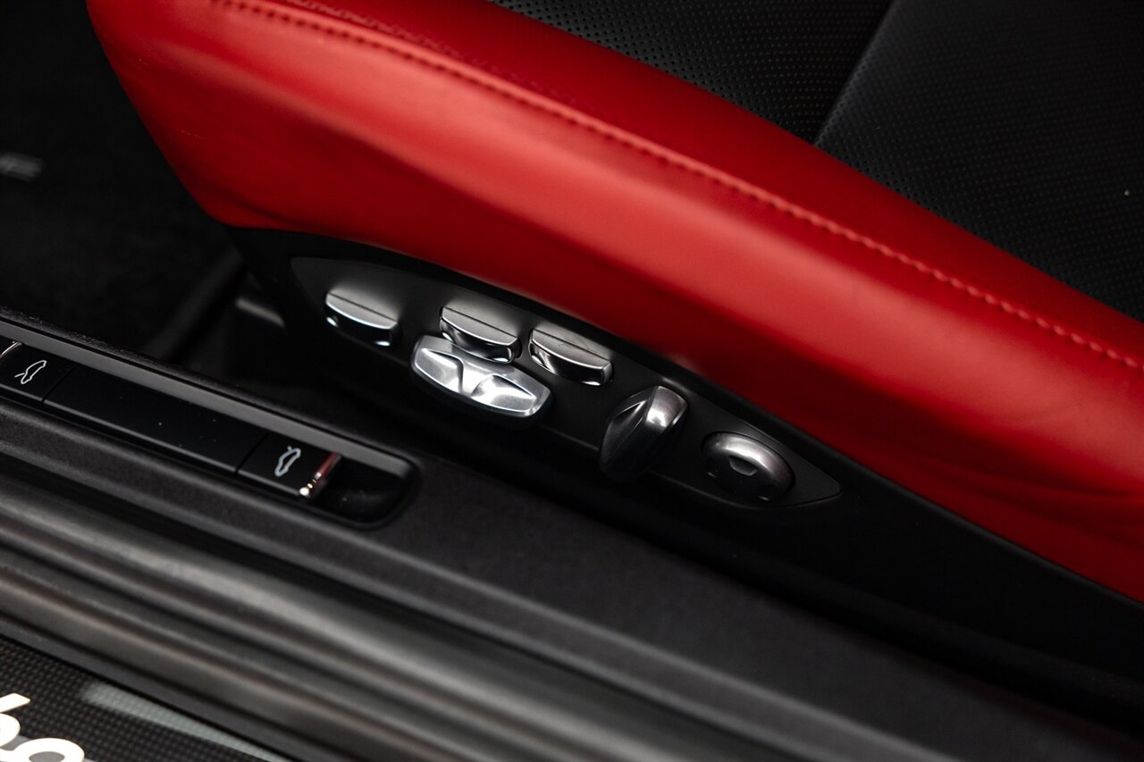 2016 Porsche 911 Turbo S   - Photo 44 - Springfield, MO 65802