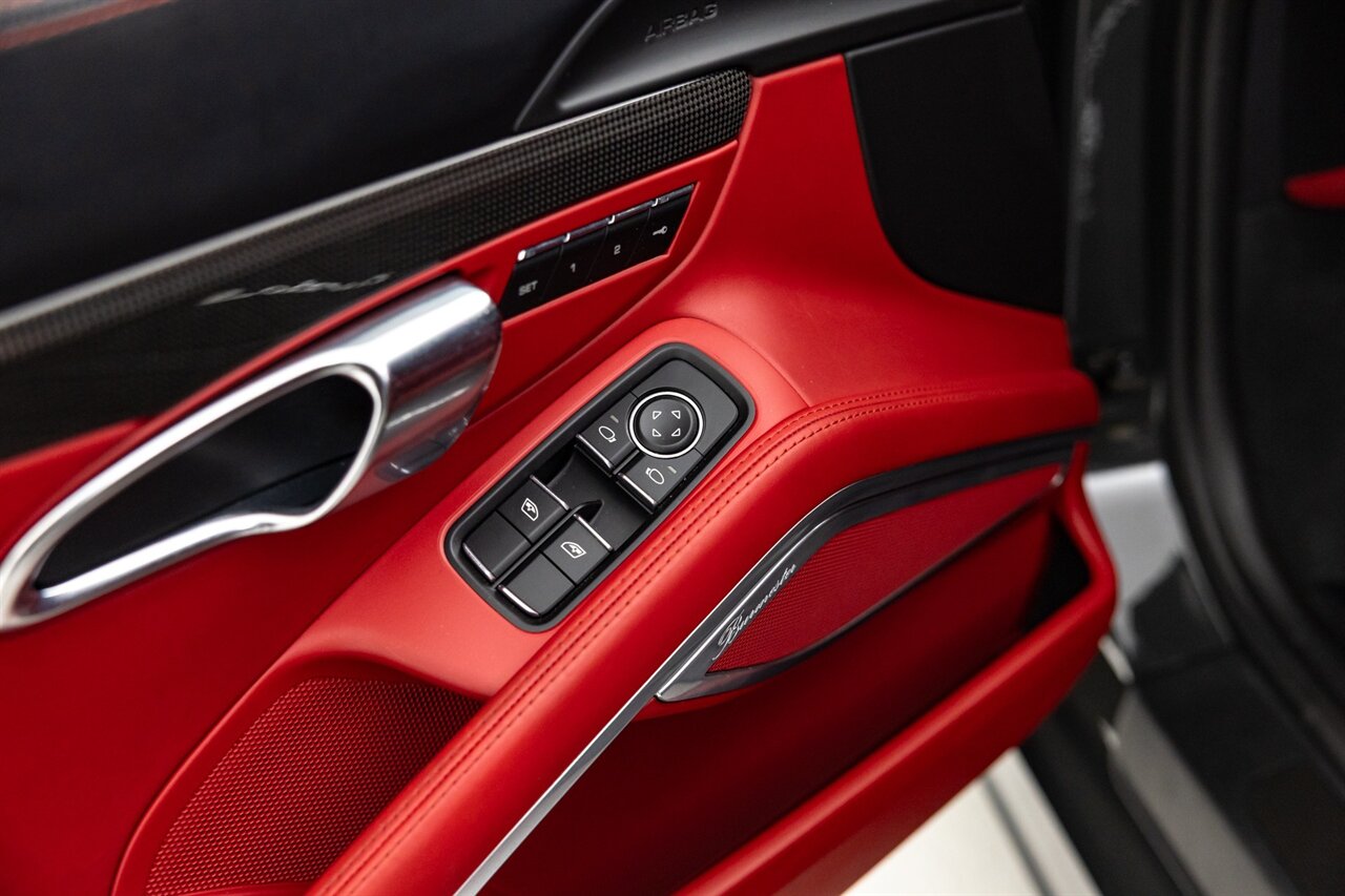 2016 Porsche 911 Turbo S   - Photo 46 - Springfield, MO 65802