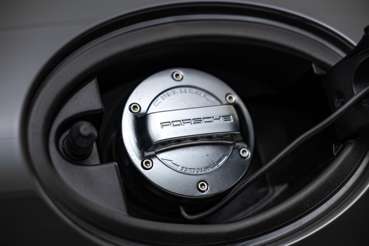 2016 Porsche 911 Turbo S   - Photo 17 - Springfield, MO 65802