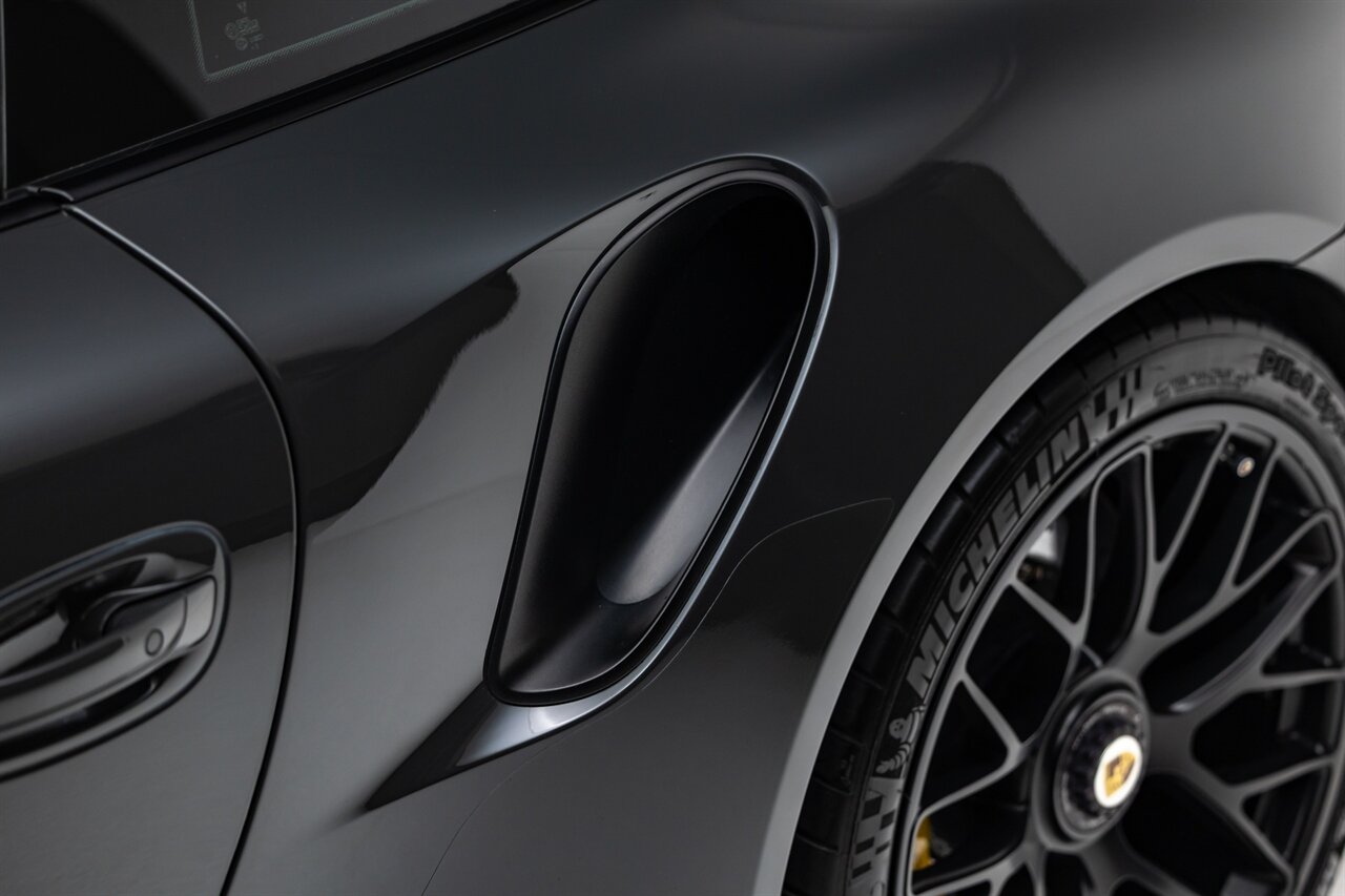 2016 Porsche 911 Turbo S   - Photo 16 - Springfield, MO 65802