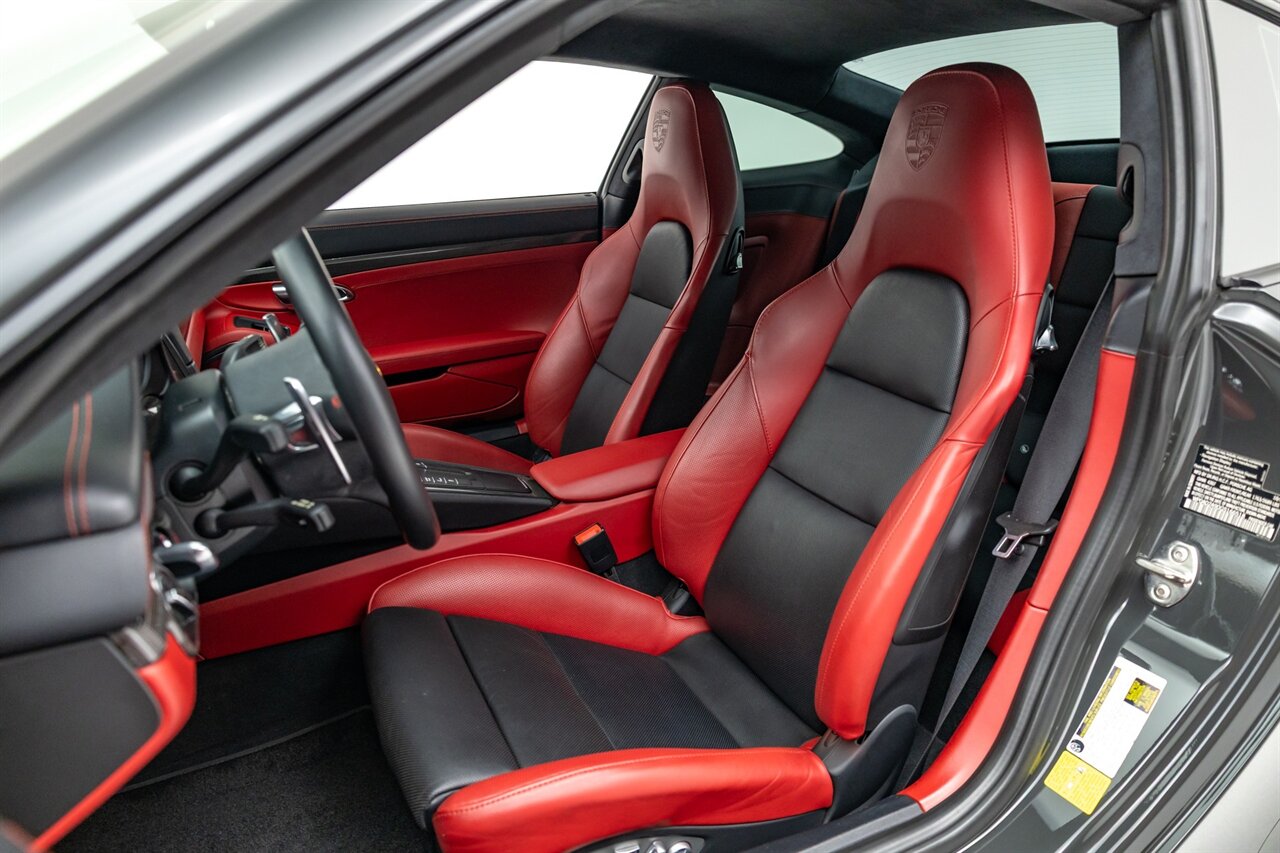 2016 Porsche 911 Turbo S   - Photo 29 - Springfield, MO 65802