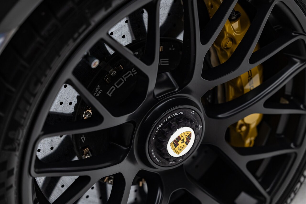 2016 Porsche 911 Turbo S   - Photo 14 - Springfield, MO 65802