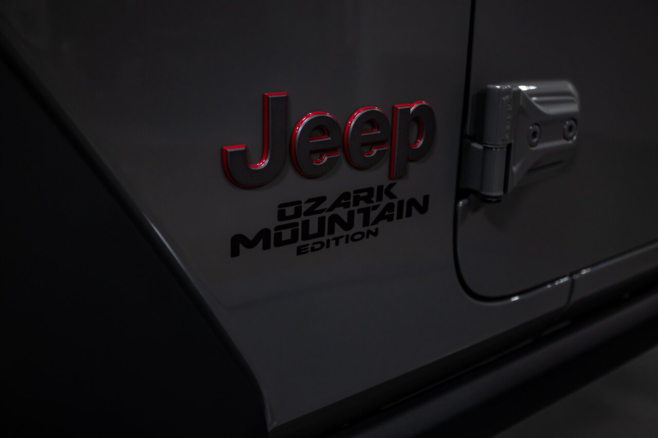 2023 Jeep Wrangler Unlimited Rubicon   - Photo 15 - Springfield, MO 65802