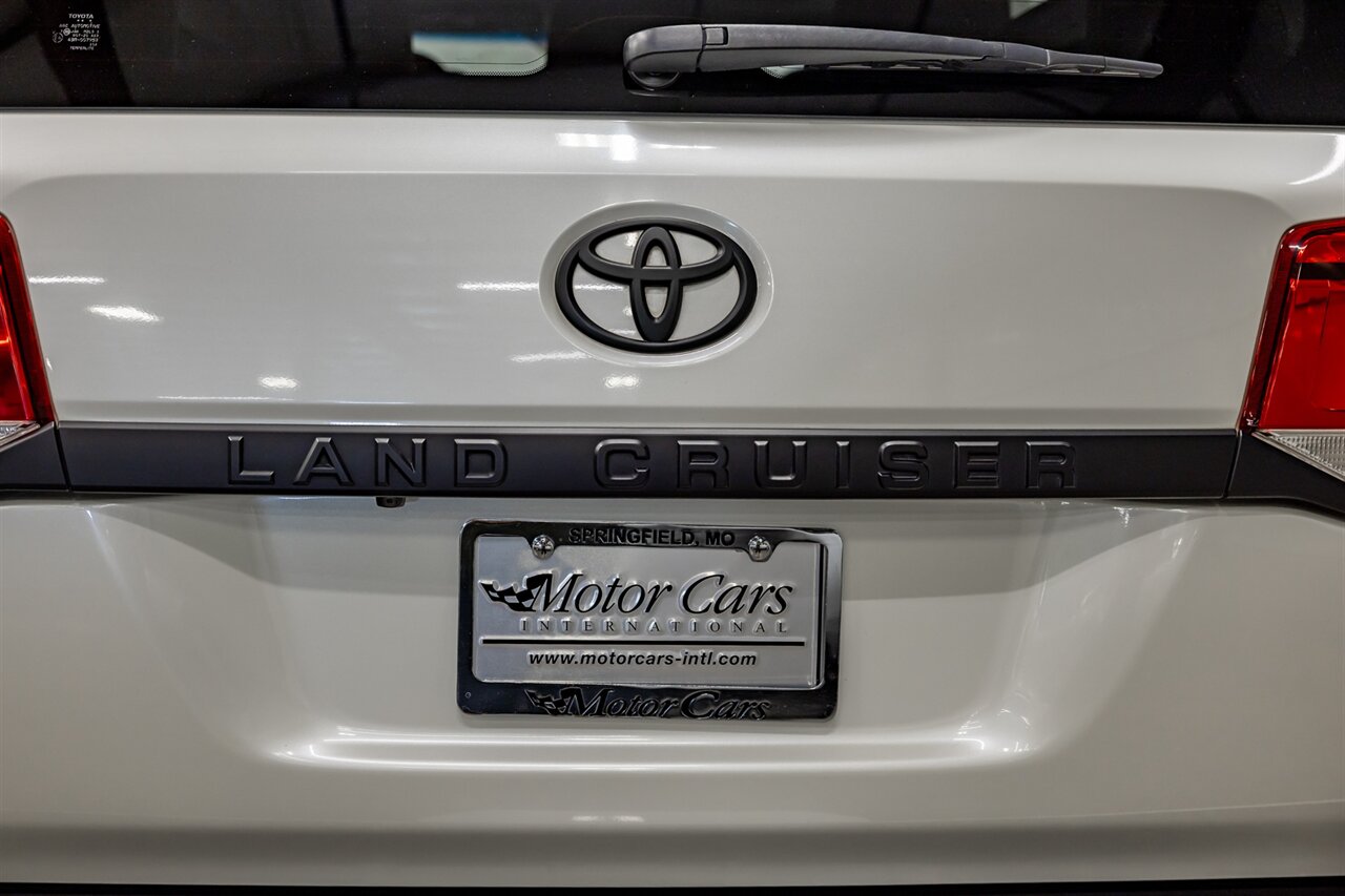 2017 Toyota Land Cruiser   - Photo 22 - Springfield, MO 65802