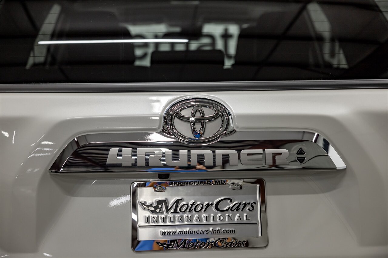 2023 Toyota 4Runner Limited   - Photo 22 - Springfield, MO 65802
