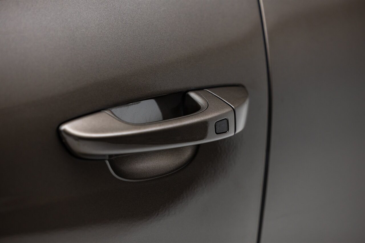 2014 Porsche Cayenne S Hybrid   - Photo 18 - Springfield, MO 65802