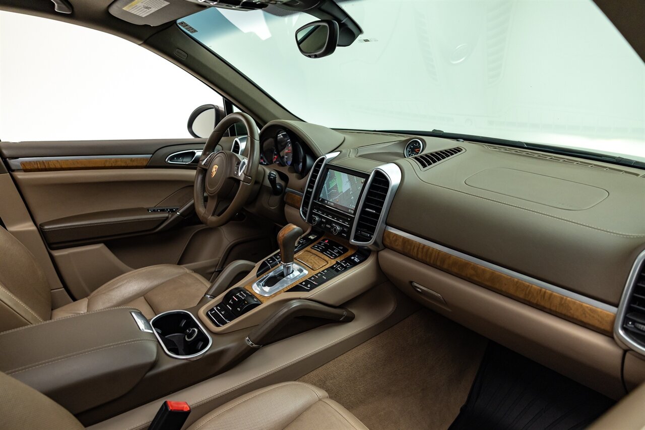 2014 Porsche Cayenne S Hybrid   - Photo 41 - Springfield, MO 65802