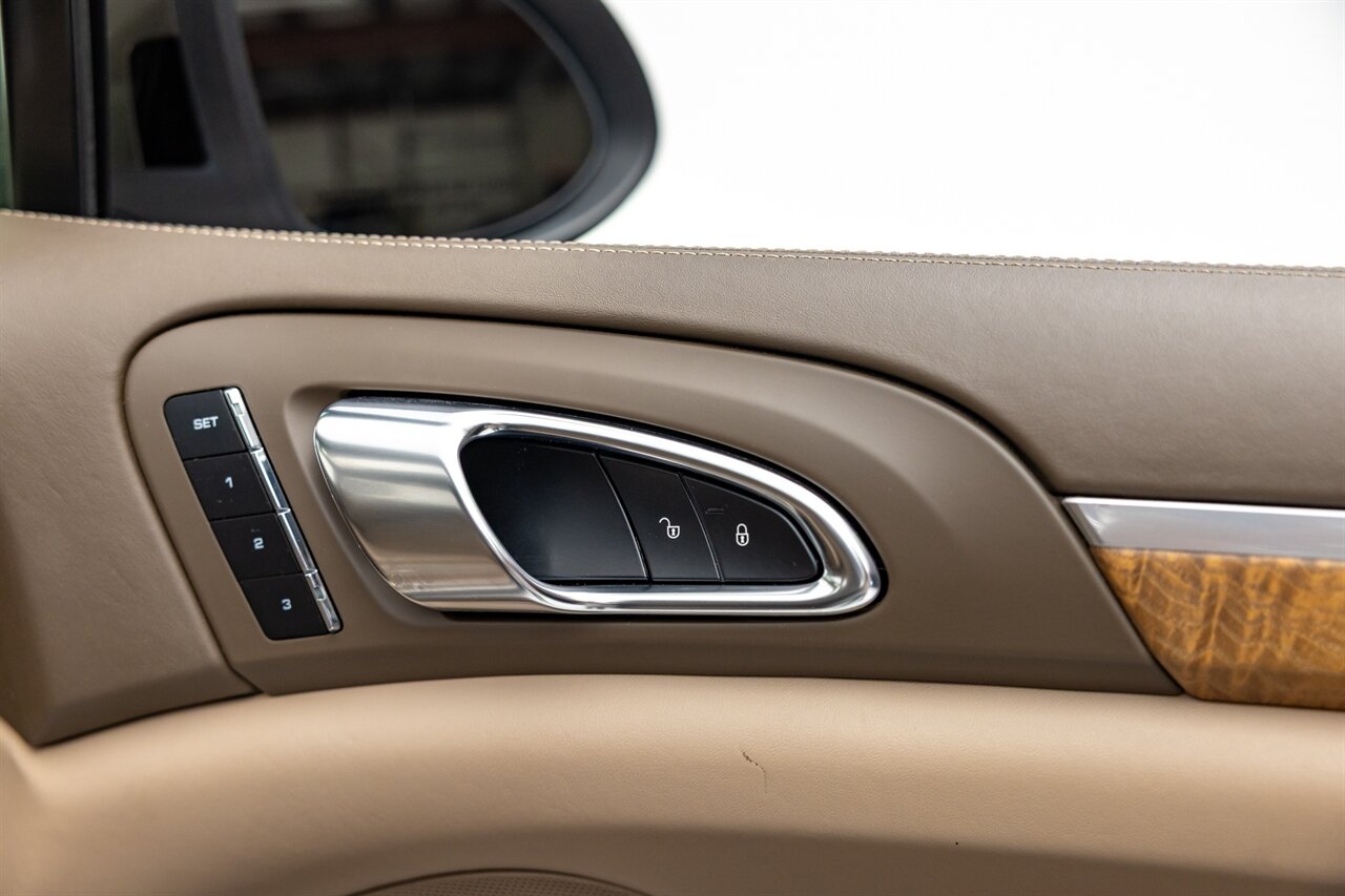 2014 Porsche Cayenne S Hybrid   - Photo 44 - Springfield, MO 65802