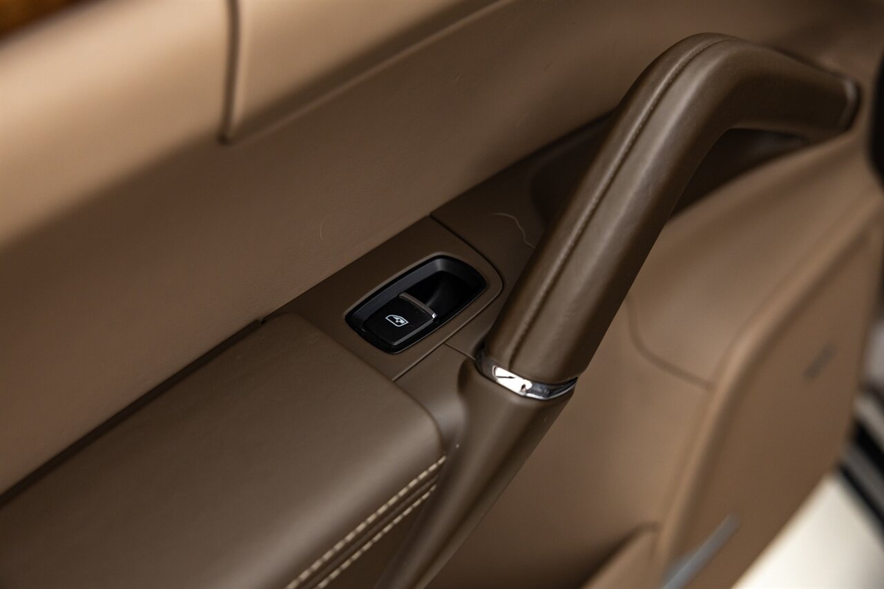 2014 Porsche Cayenne S Hybrid   - Photo 61 - Springfield, MO 65802