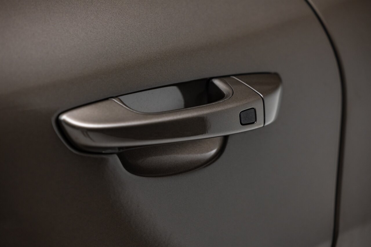 2014 Porsche Cayenne S Hybrid   - Photo 19 - Springfield, MO 65802