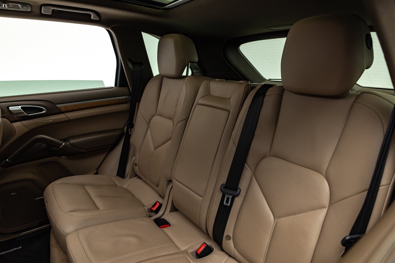 2014 Porsche Cayenne S Hybrid   - Photo 34 - Springfield, MO 65802