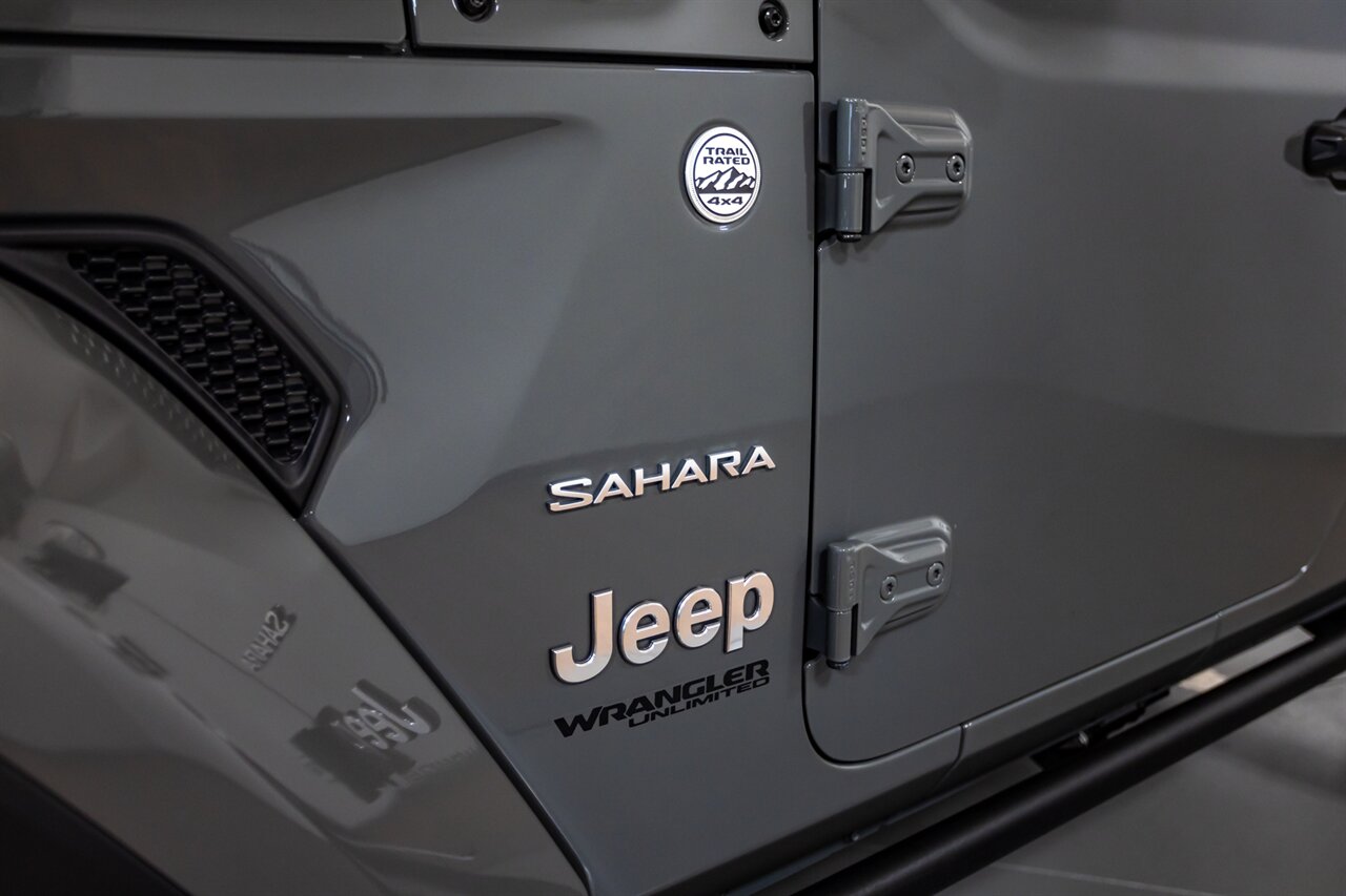 2019 Jeep Wrangler Unlimited Sahara   - Photo 18 - Springfield, MO 65802