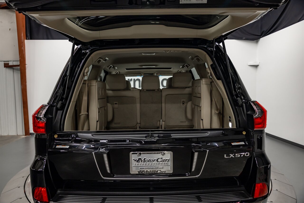 2021 Lexus LX 570 Three-Row   - Photo 23 - Springfield, MO 65802