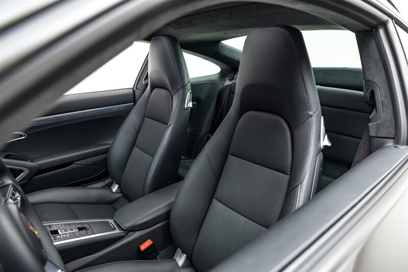 2017 Porsche 911 Turbo  