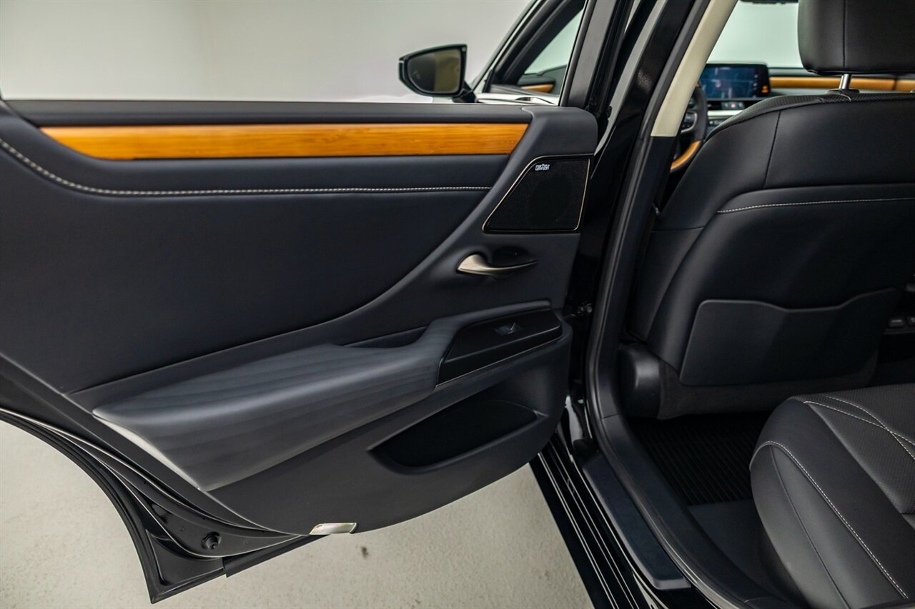 2020 Lexus ES 300h Luxury   - Photo 37 - Springfield, MO 65802