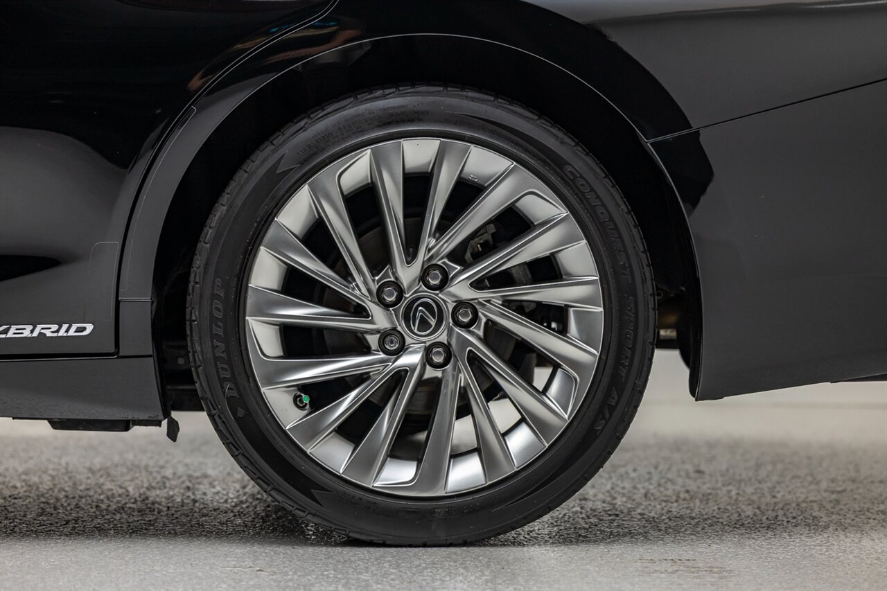 2020 Lexus ES 300h Luxury   - Photo 14 - Springfield, MO 65802