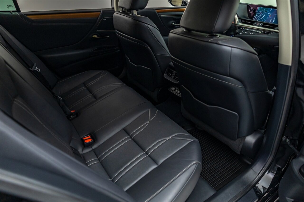 2020 Lexus ES 300h Luxury   - Photo 47 - Springfield, MO 65802