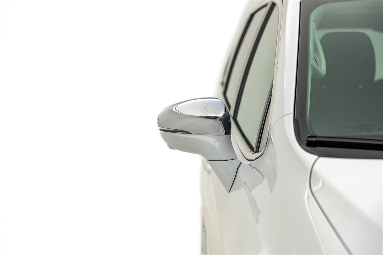 2022 Chrysler Pacifica Limited   - Photo 5 - Springfield, MO 65802