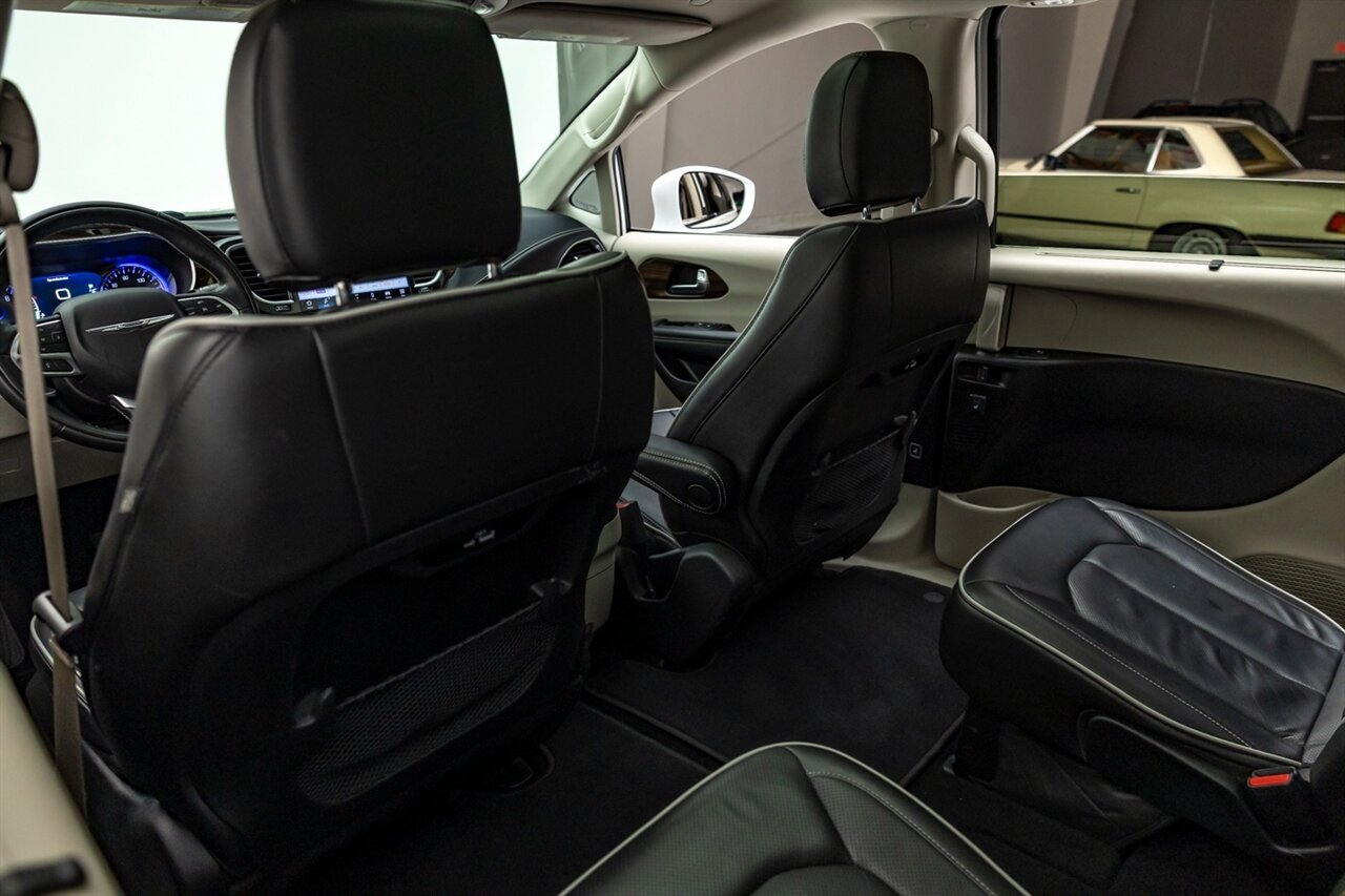 2022 Chrysler Pacifica Limited   - Photo 31 - Springfield, MO 65802
