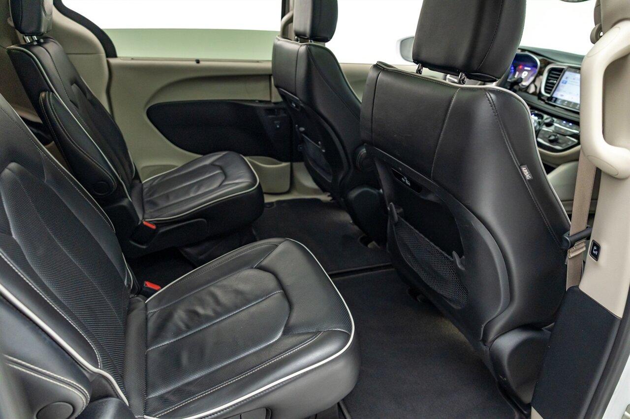 2022 Chrysler Pacifica Limited   - Photo 39 - Springfield, MO 65802
