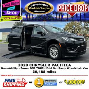 2020 Chrysler Pacifica Wheelchair Van  