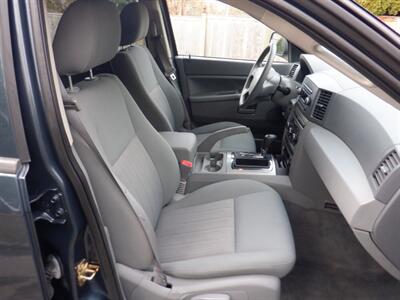 2007 Jeep Grand Cherokee Laredo Laredo 4dr SUV   - Photo 9 - Kirkland, WA 98033