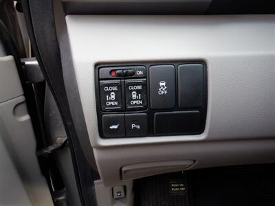 2012 Honda Odyssey Touring   - Photo 20 - Kirkland, WA 98033