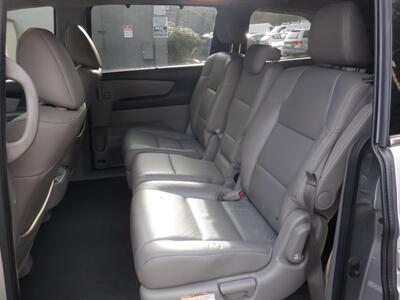 2012 Honda Odyssey Touring   - Photo 10 - Kirkland, WA 98033