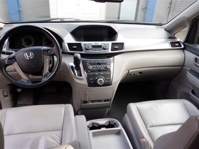 2012 Honda Odyssey Touring   - Photo 12 - Kirkland, WA 98033