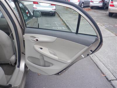 2009 Toyota Corolla LE - Photo 17 - Kirkland, WA 98033