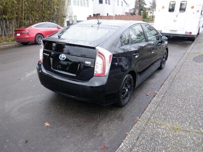 2014 Toyota Prius Three   - Photo 5 - Kirkland, WA 98033