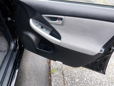 2014 Toyota Prius Three   - Photo 18 - Kirkland, WA 98033