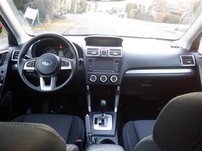 2017 Subaru Forester 2.5i AWD   - Photo 12 - Kirkland, WA 98033