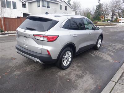 2020 Ford Escape SE   - Photo 5 - Kirkland, WA 98033