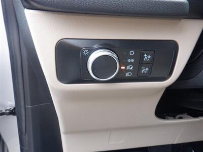 2020 Ford Escape SE   - Photo 17 - Kirkland, WA 98033